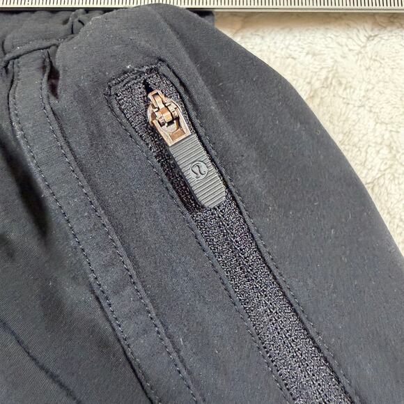 Lululemon Lined Tracker Short V 4" Black W7AZ2S - size 6 - Picture 6 of 8
